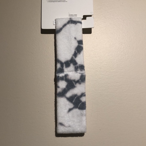 LULULEMON Terry Sweatband - Picture 5 of 5